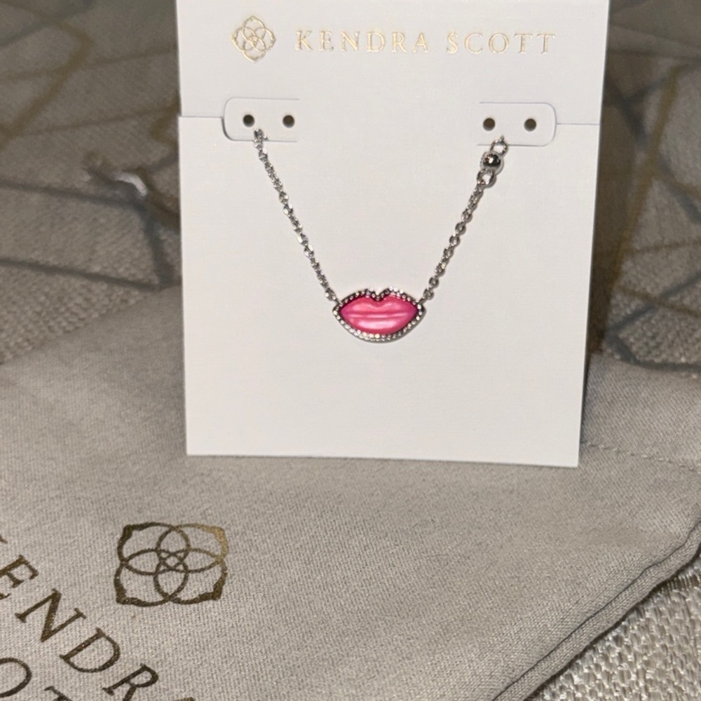 Kendra Scott Fuchsia Lip Pendant Necklace